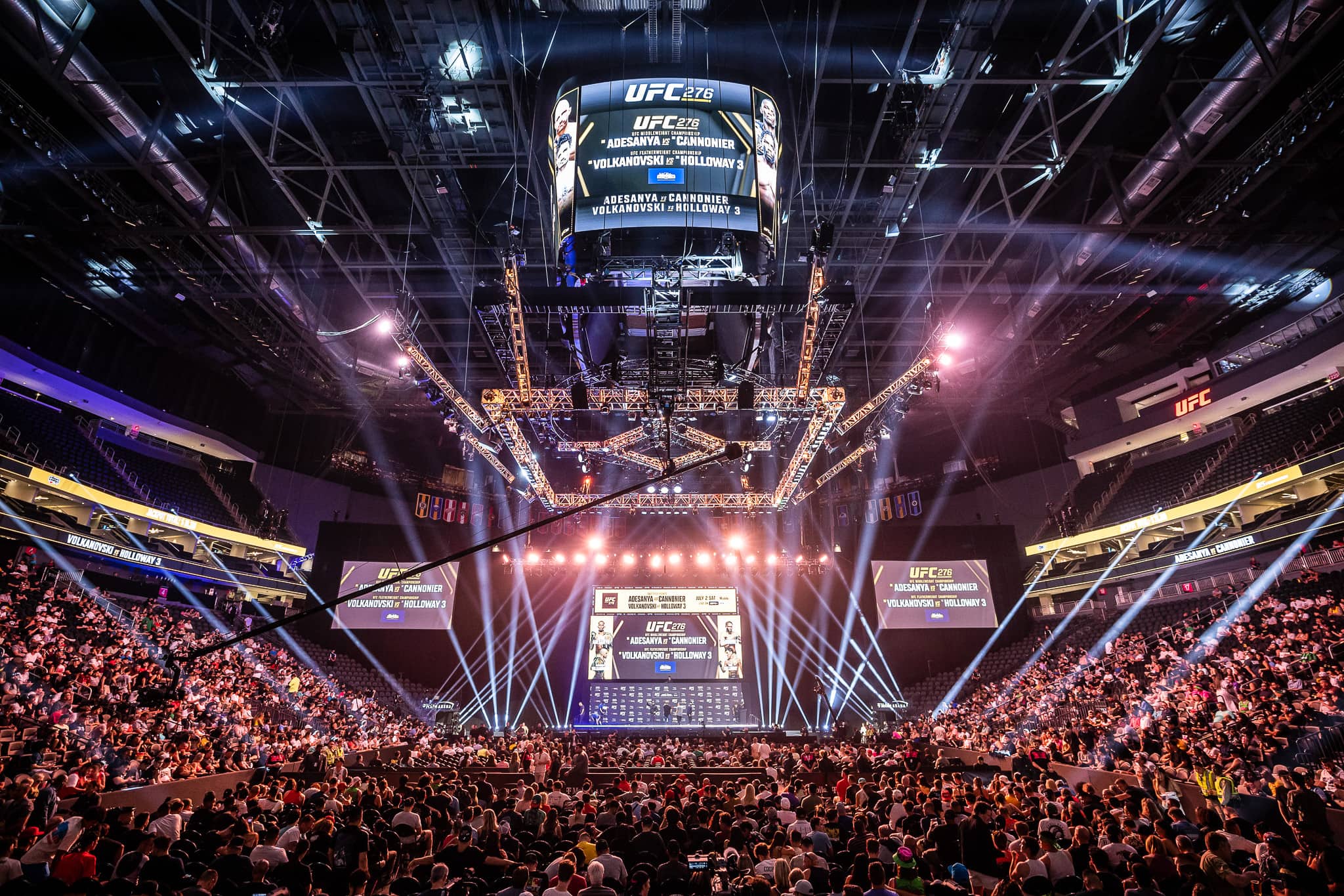 OLE_UFC2762022_0701_163323-8697_ALIVECOVERAGE