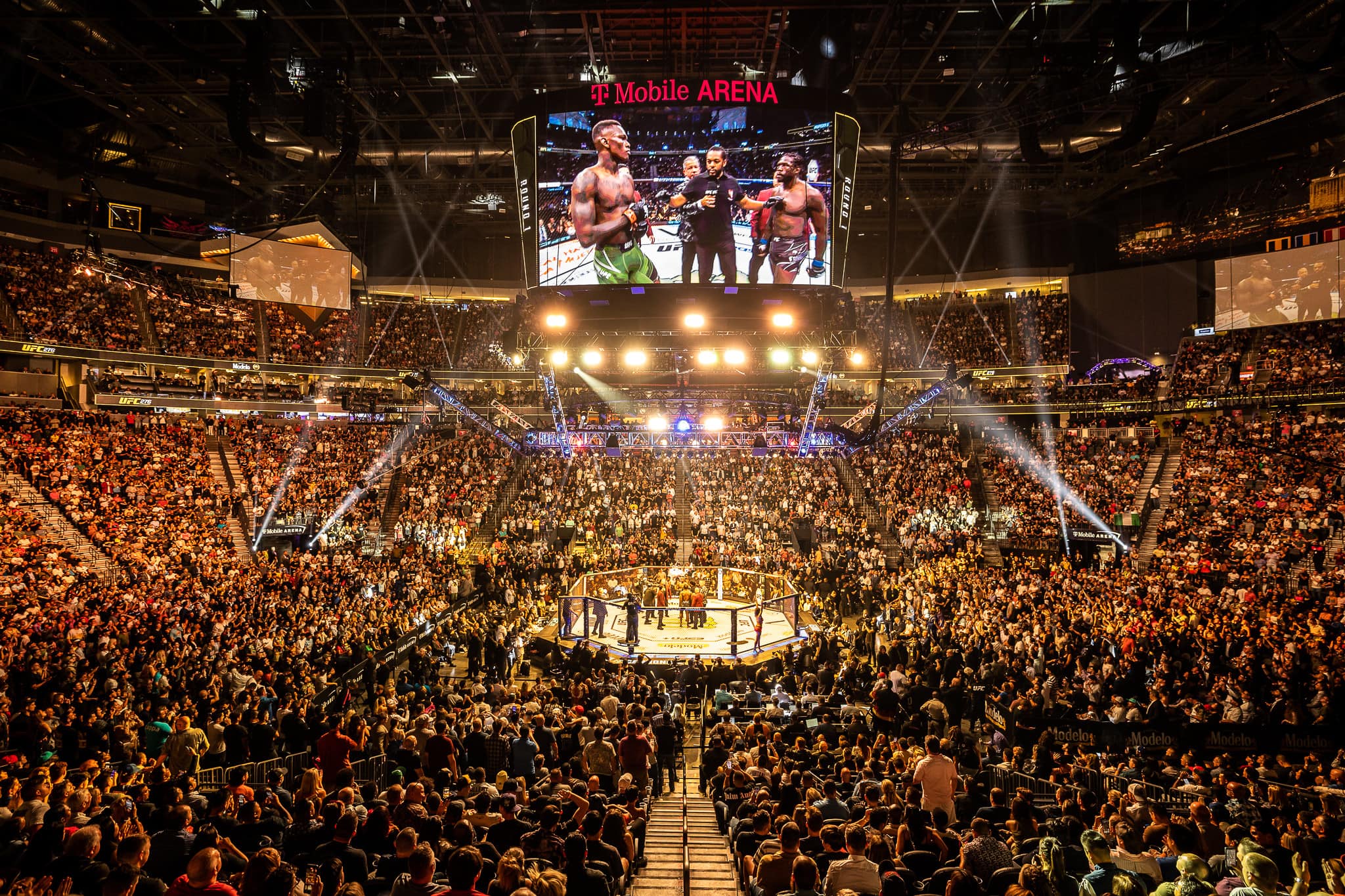 OLE_UFC2762022_0702_223912-2748_ALIVECOVERAGE