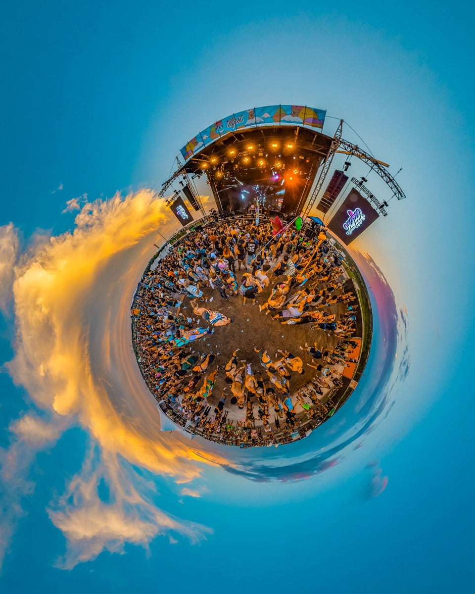 ILLFEST2022_0904_194800-3084_ALIVECOVERAGE Panorama