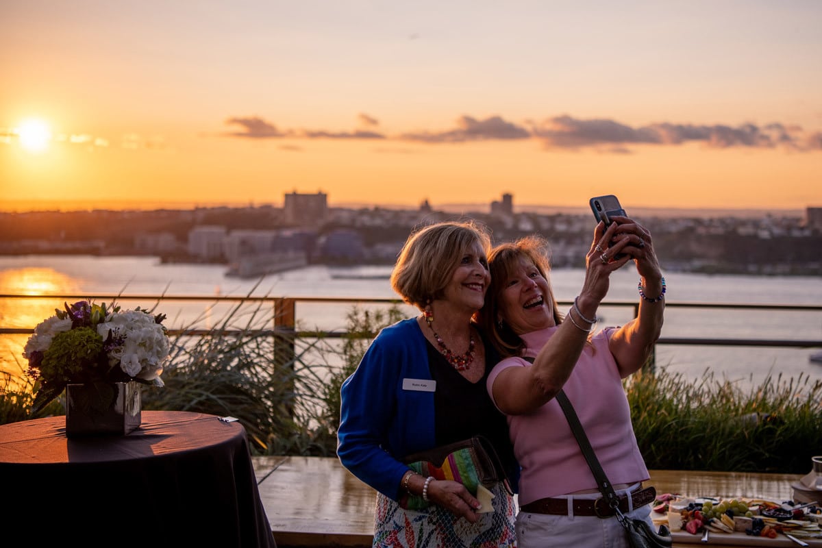 ONLOCATION2022_0908_185701-6004_ALIVECOVERAGE