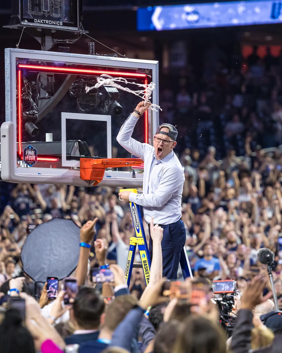 FINALFOUR2023_0403_230652-9558_ALIVECOVERAGE