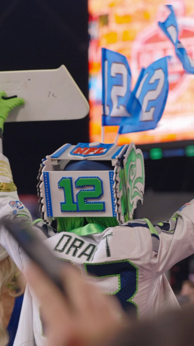 Day 1 - NFL Draft - Vertical - screenshot