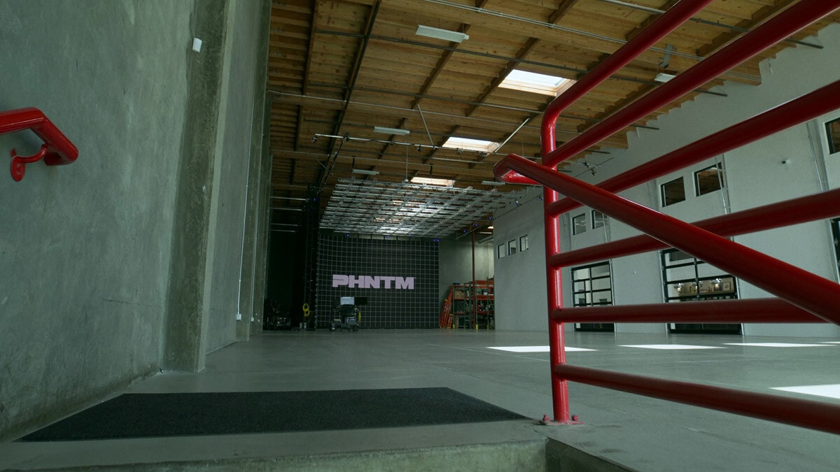 PHNTM_20230519_StudioTour_16x9_V02 - screenshot