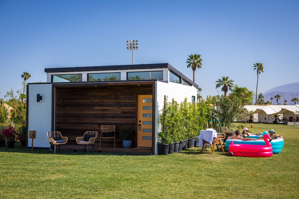 VMT_COACHELLA_2023_0415_184532-3177_ALIVECOVERAGE