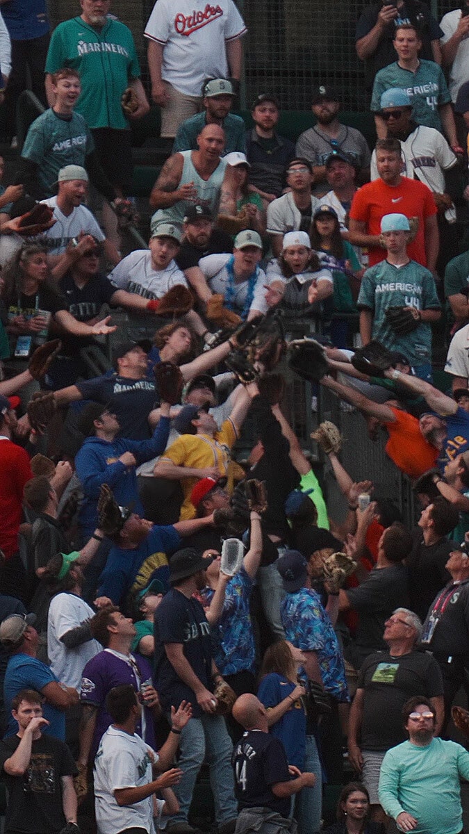 3. MLBAllStarWeek_20230713_HomeRunDerby_9x16_V01 - screenshot