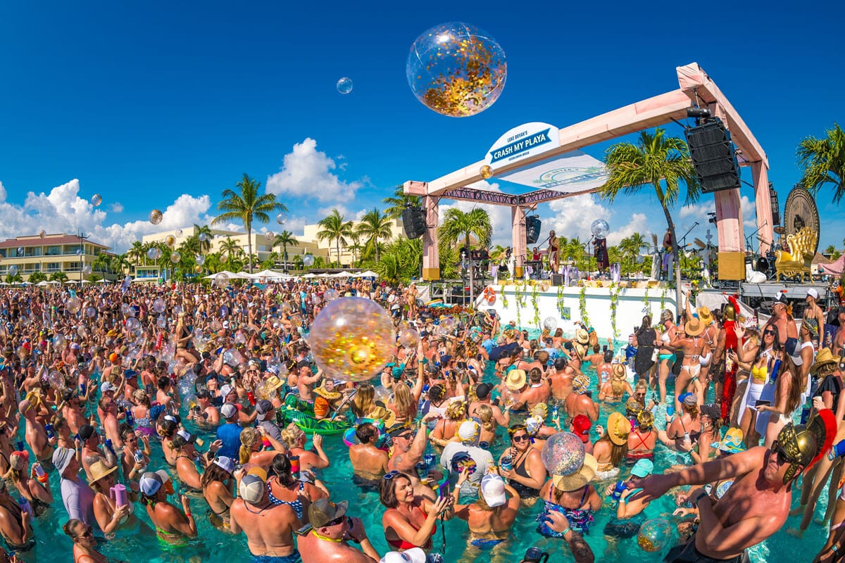 Mexico: Luke Bryan's Crash My Playa 2024 Music Festival