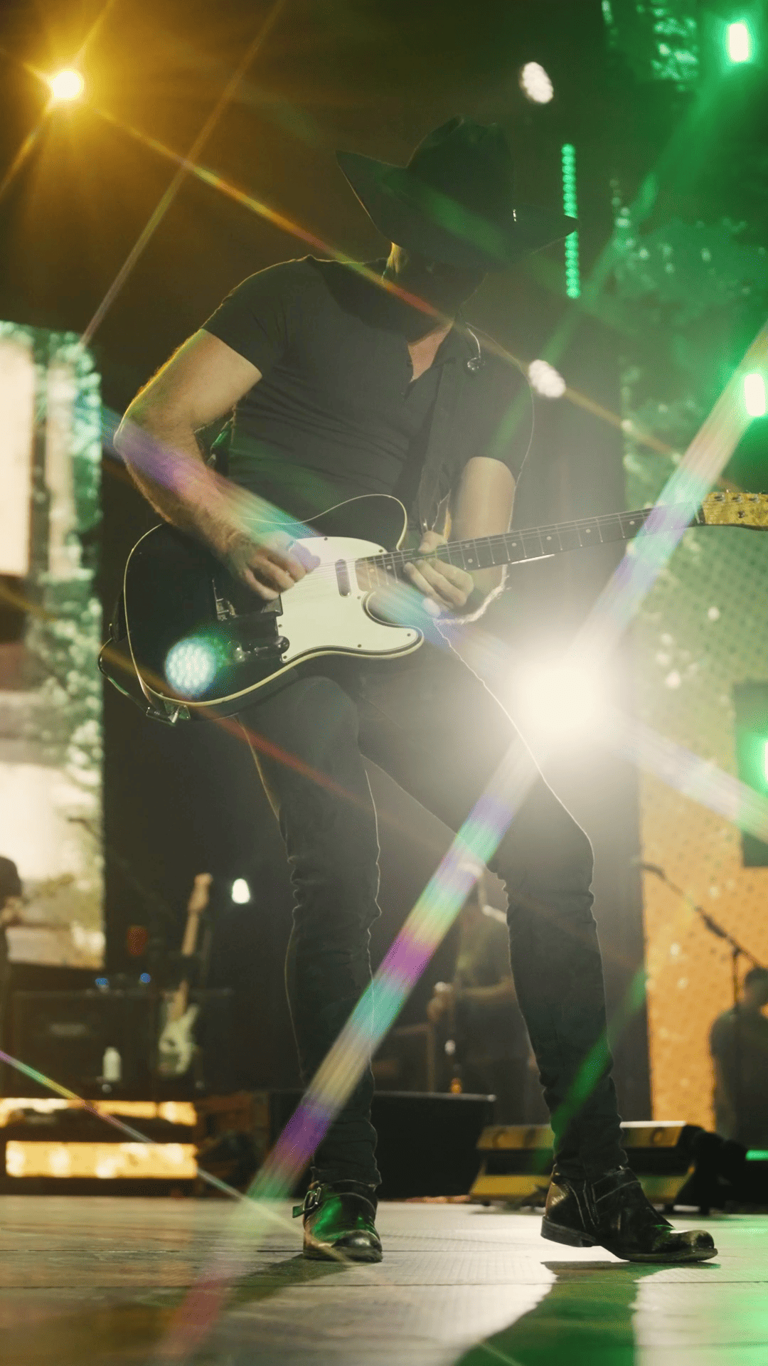 CMP2024_0120_ALIVECOVERAGE__Luke Bryan - screenshot