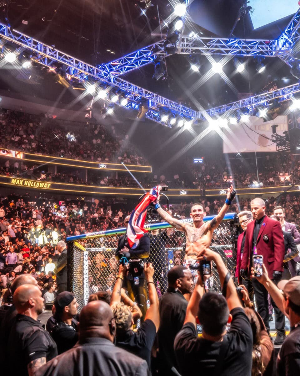 UFC3002024_0413_211207-7255_ALIVECOVERAGE-2