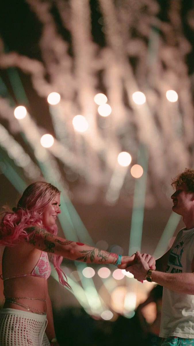 HOMF24_0518_AliveCoverage_PH_OdeszaFireworkPortraits_9x16_V1 - screenshot