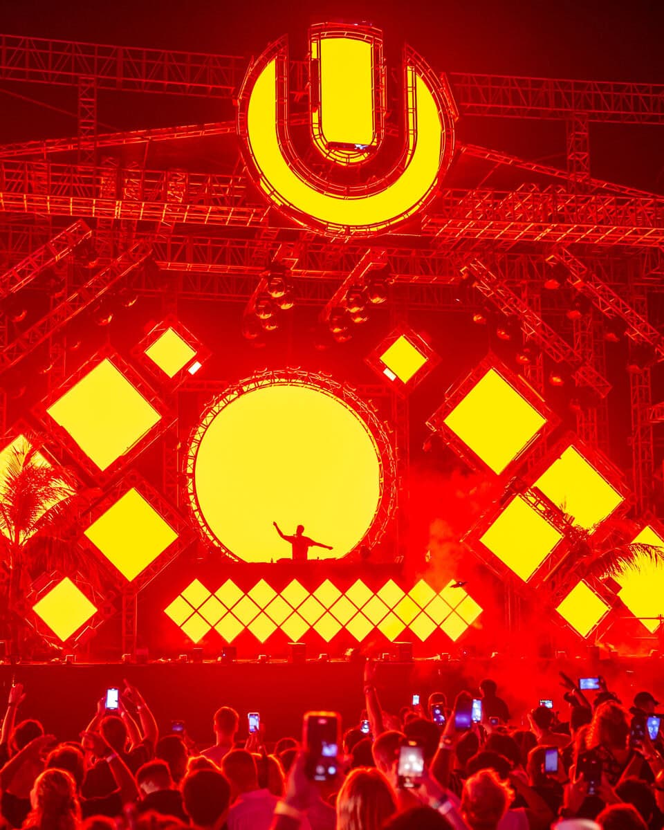 ULTRA-BALI2024_0607_190512-9554_ALIVECOVERAGE