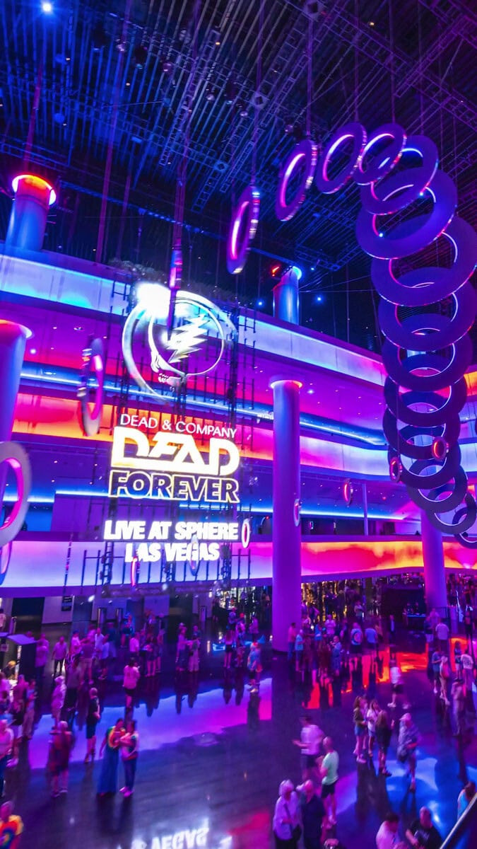 DEADCOSPHERE_NIGHT1_ALIVE_LOBBY_9x16 - screenshot